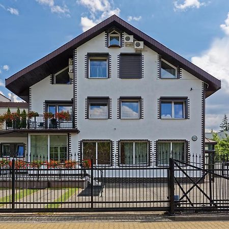 Bed and Breakfast Pensjon Polska Posen Exterior foto