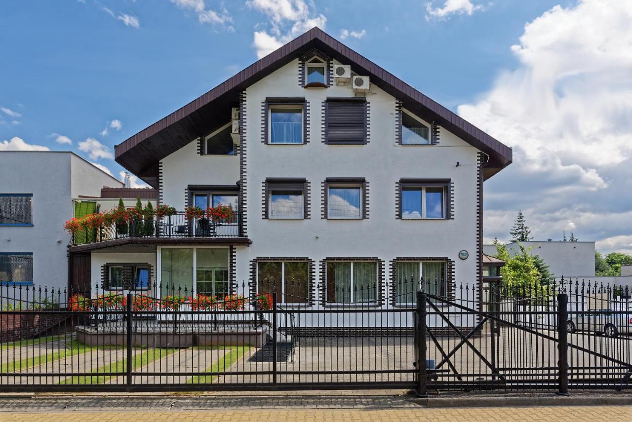 Bed and Breakfast Pensjon Polska Posen Exterior foto